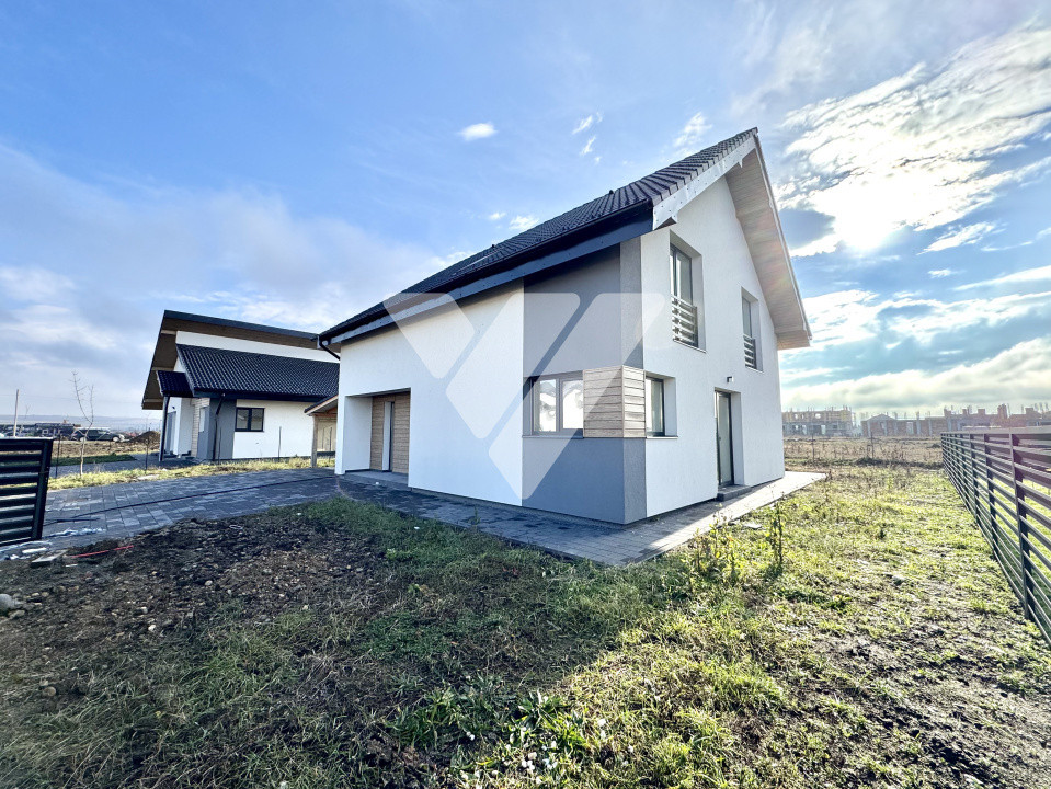 Casa individuala 5 camere si teren 465 mp in Sura Mica Sibiu