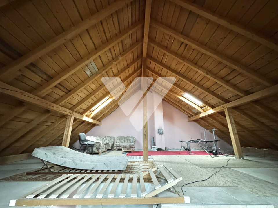 Casa 5 camere 175 mp, demisol pod si teren 820 mp - Cartisoara Sibiu