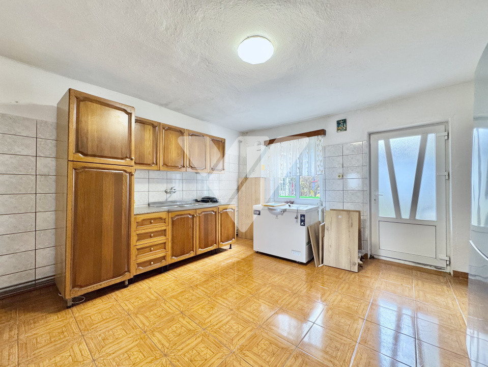 Casă 266 mp teren 800 mp - Cisnadie - pentru locuință sau pensiune