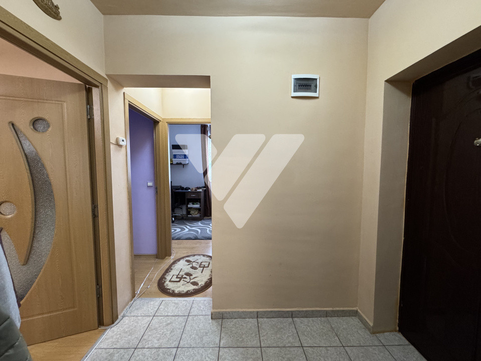 Apartament 3 camere etaj 1 mobilat zona Gusterita Sibiu