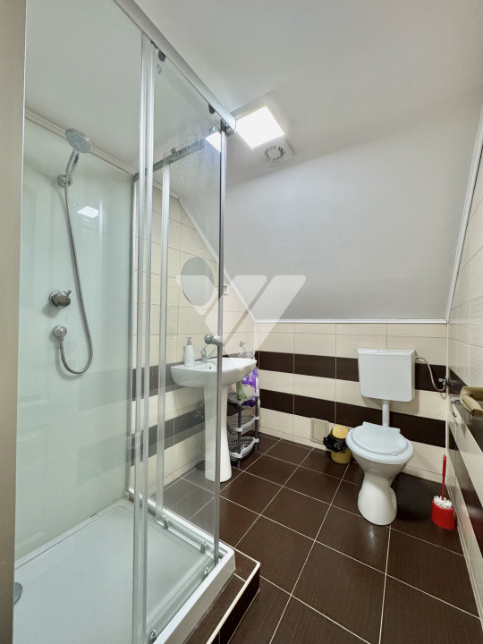 Cabană pe Râul Sadului  120 mp utili Teren 685 mp Zonă montană