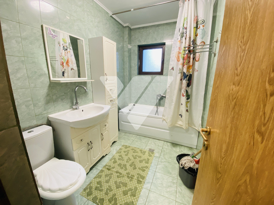 Apartament 3 camere de închiriat, zona Doamna Stanca