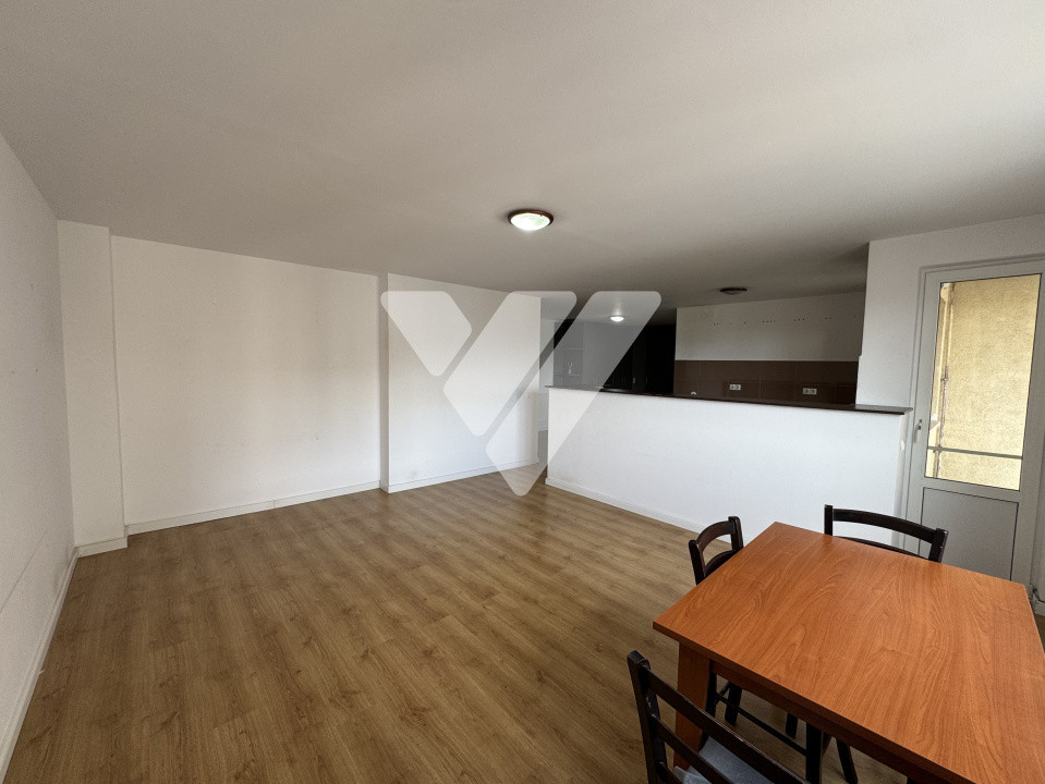 Apartament 3 camere 81 mp etaj 2 doua balcoane zona Rahovei Sibiu