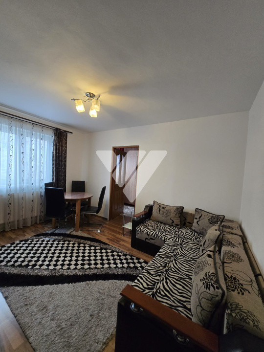 Apartament 3 camere si balcon, etaj 3 de vanzare in Sibiu