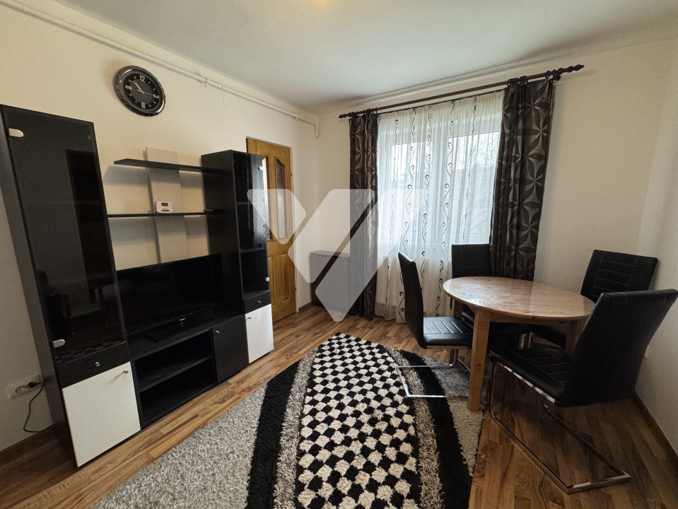 Apartament 3 camere si balcon etaj 3 de vanzare in Sibiu 