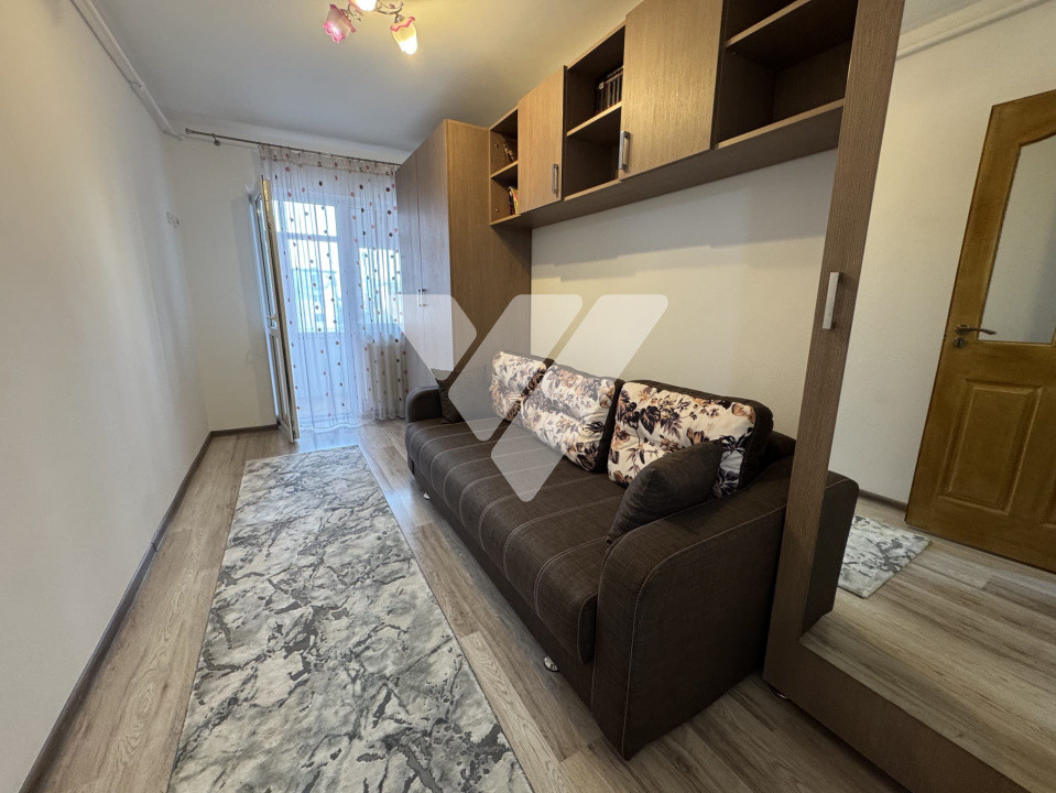 Apartament 3 camere si balcon etaj 3 de vanzare in Sibiu 