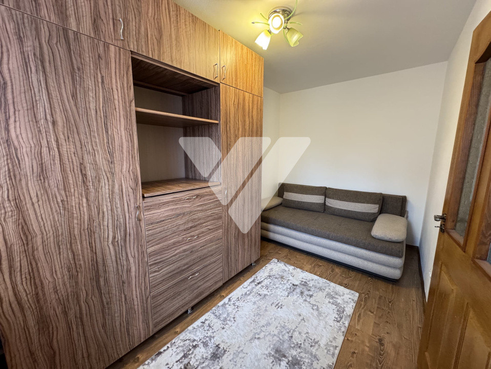 Apartament 3 camere si balcon etaj 3 de vanzare in Sibiu 