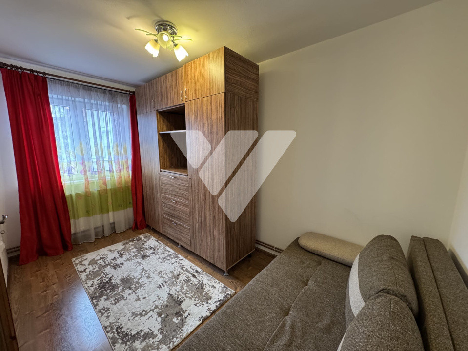 Apartament 3 camere si balcon etaj 3 de vanzare in Sibiu 