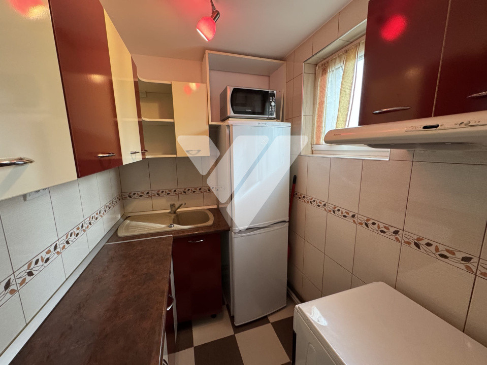 Apartament 3 camere si balcon etaj 3 de vanzare in Sibiu 