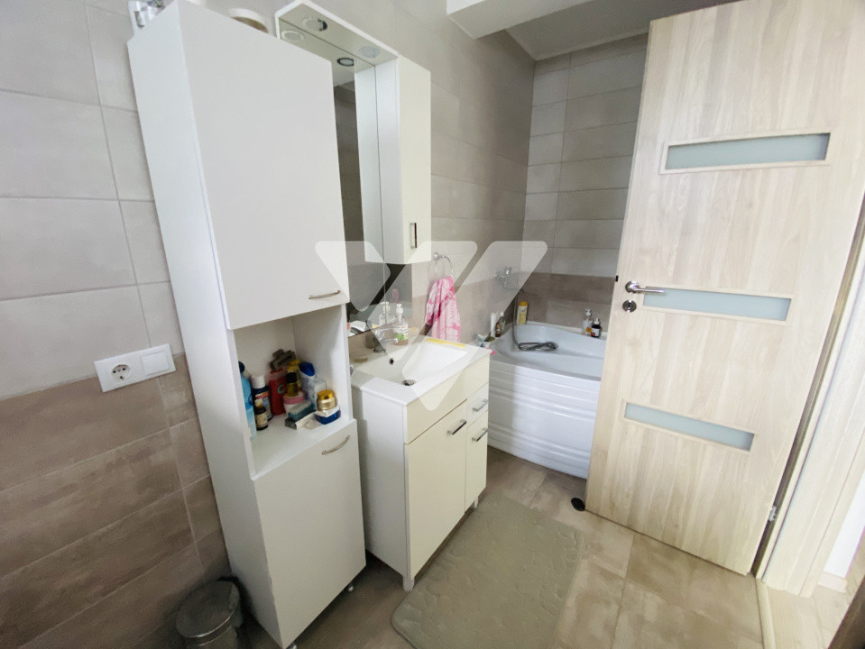Casa triplex 4 camere mobilata de vanzare in Selimbar Sibiu