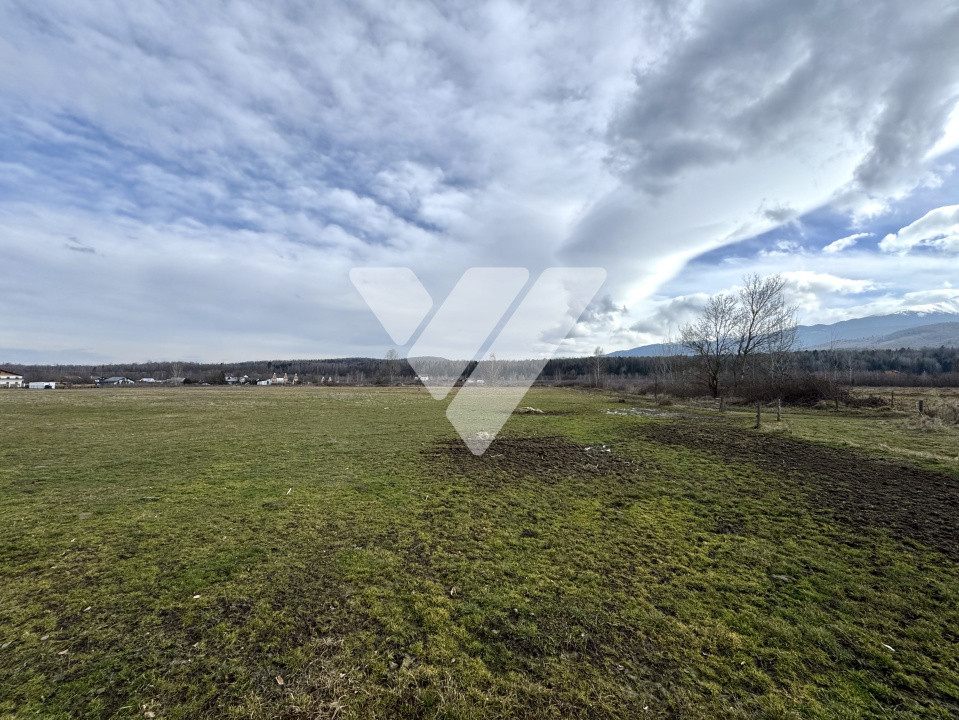 Teren intravilan 900 mp cu panorama spre munti Valea Avrigului Sibiu