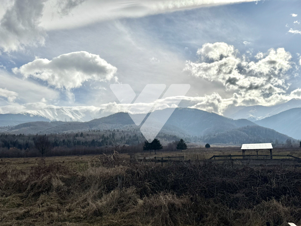 Teren intravilan 900 mp cu panorama spre munti Valea Avrigului Sibiu