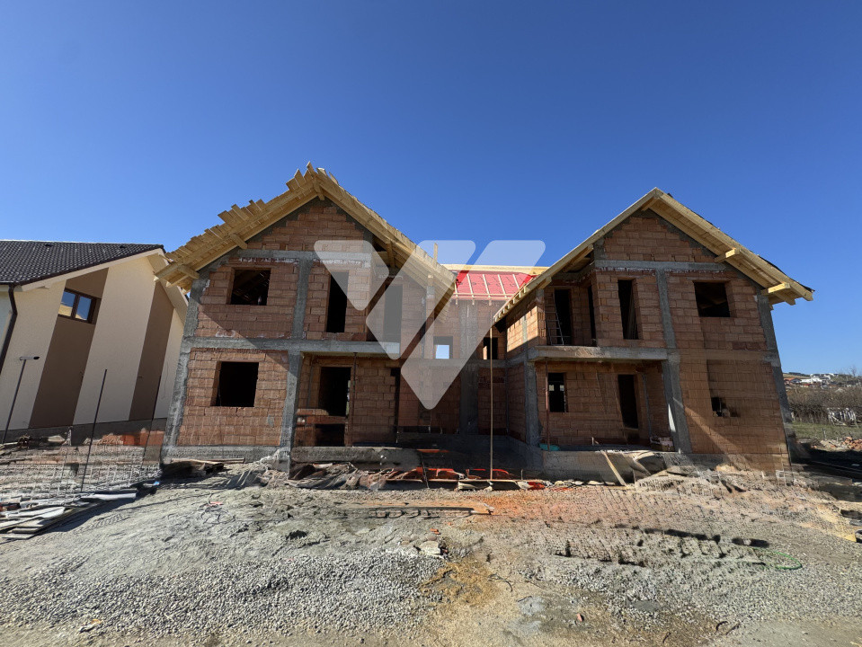 Casa noua 4 camere 3 bai, teren 340 mp Sura Mare Sibiu