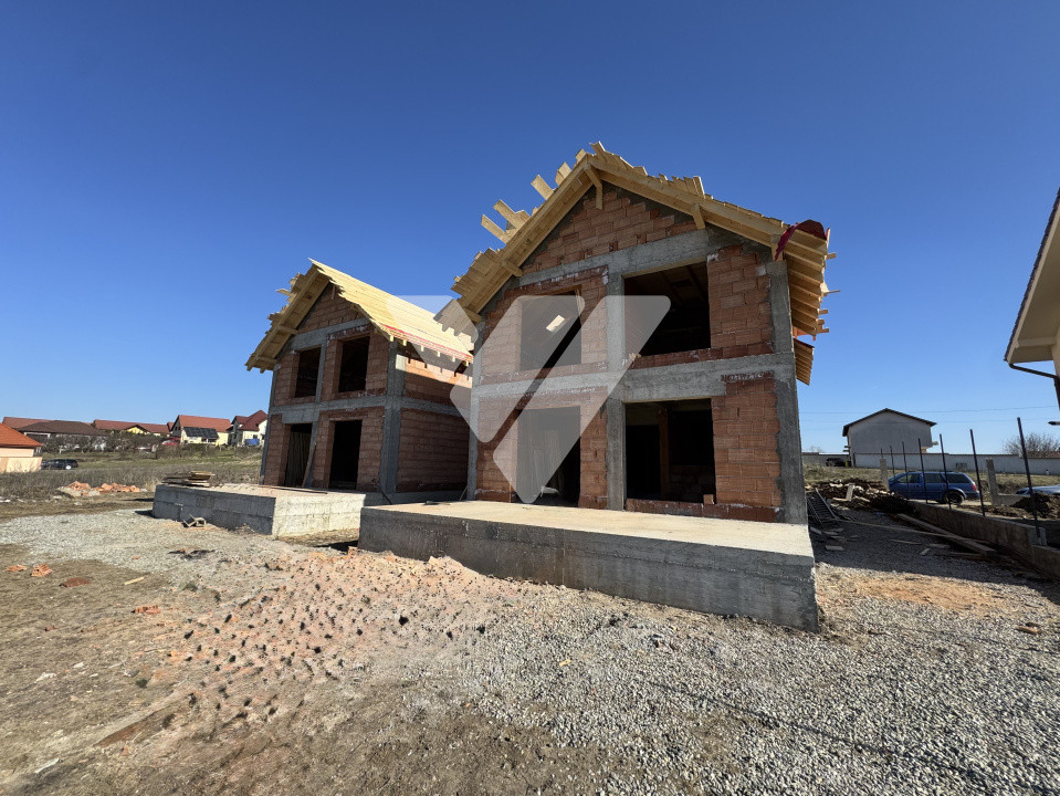Casa noua 4 camere 3 bai, teren 340 mp Sura Mare Sibiu