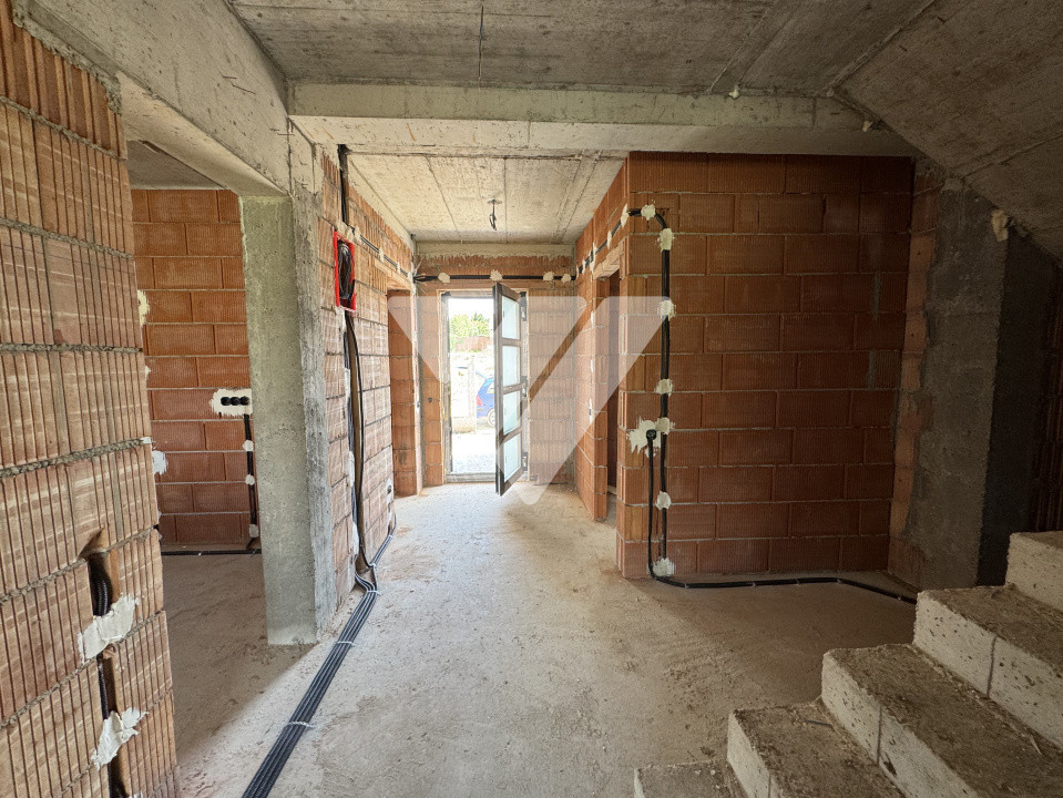Casa noua 4 camere 3 bai 120 mp si teren 340 mp Sura Mare Sibiu
