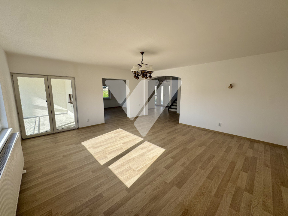 Casa LA CHEIE 4 camere si teren 386 mp de vanzare in Cisnadie Sibiu