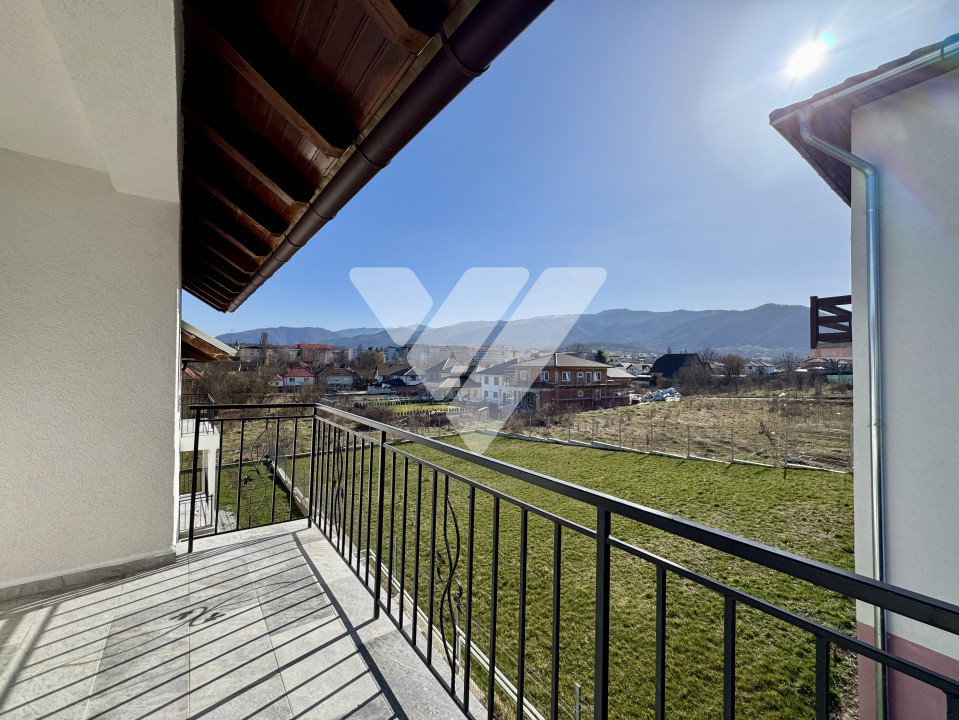 Casa LA CHEIE 4 camere si teren 386 mp de vanzare in Cisnadie Sibiu