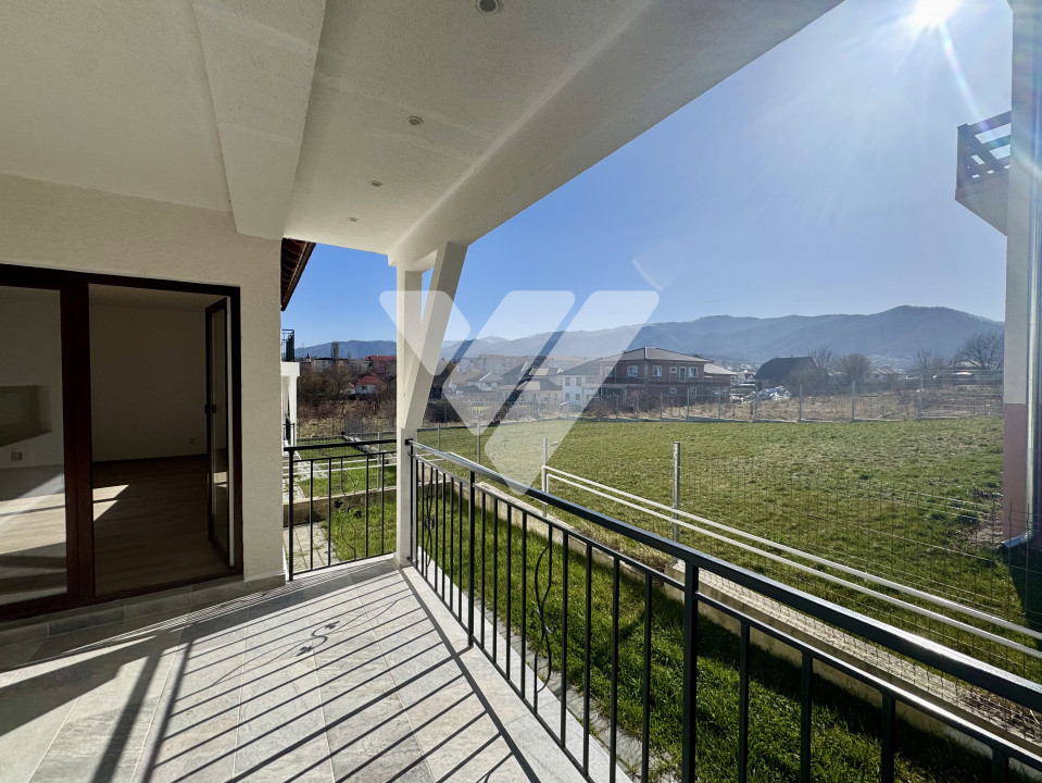 Casa LA CHEIE 4 camere si teren 386 mp de vanzare in Cisnadie Sibiu