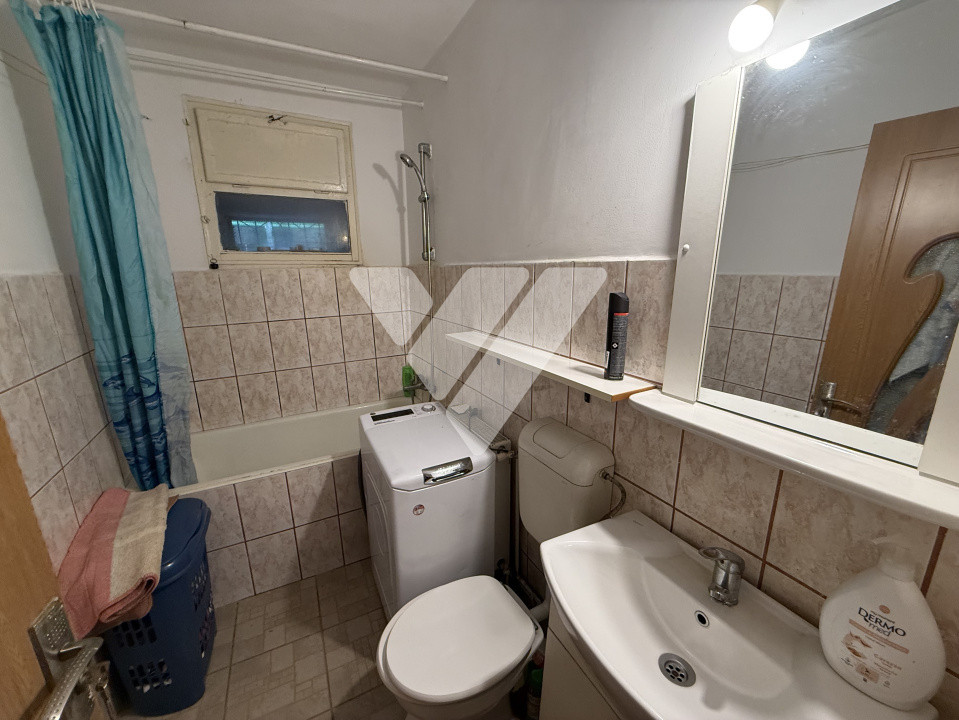 Apartament 2 camere pe Vasile Milea Sibiu geam la baie