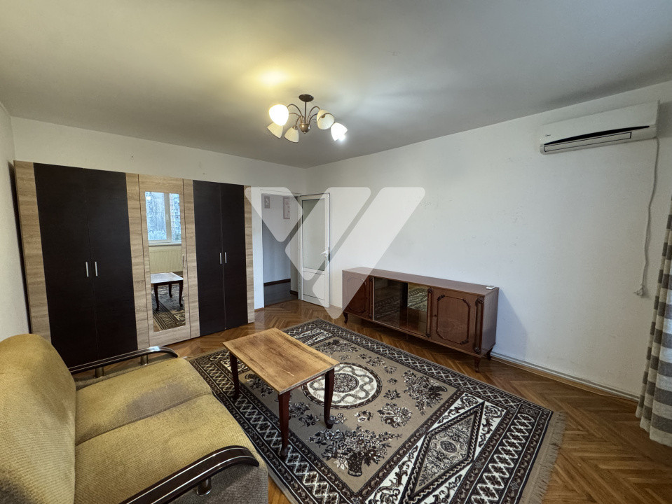 Apartament 3 camere 75 mp, decomandat etaj 3 zona Mihai Viteazu/ Iorga