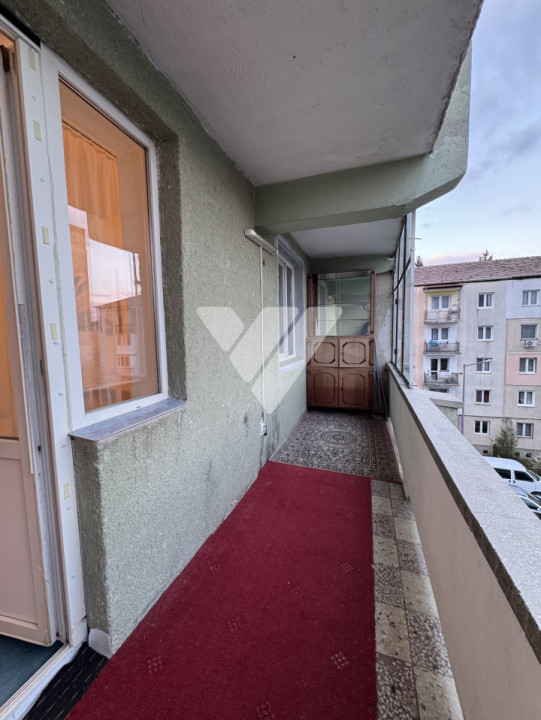 Apartament 3 camere 75 mp, decomandat etaj 3 zona Mihai Viteazu/ Iorga