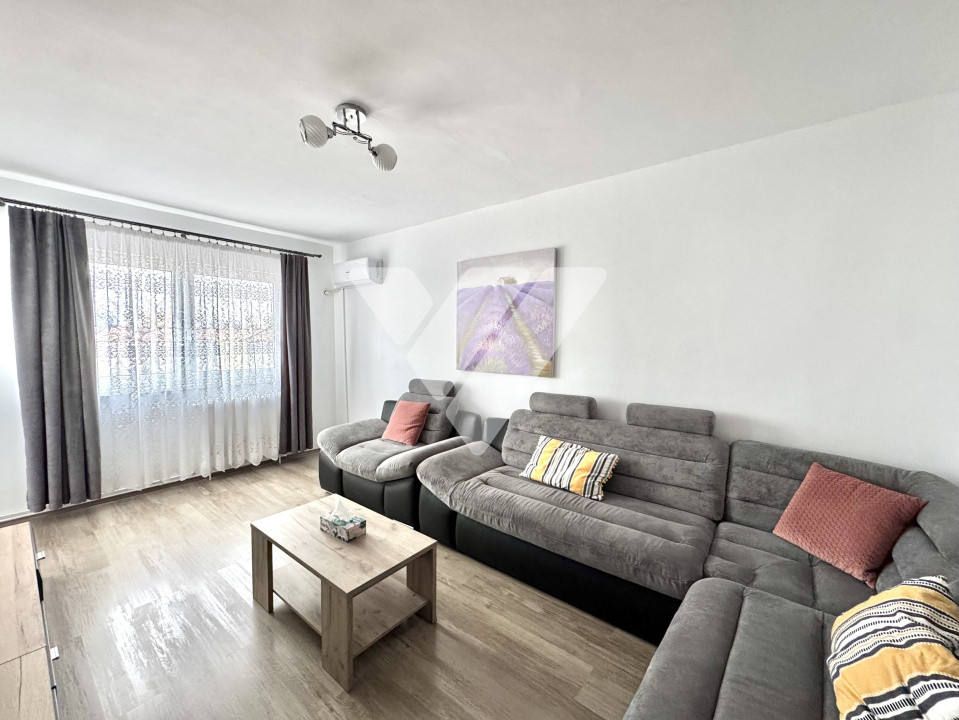 Apartament renovat 3 camere mobilat, etaj 5, lift - Vasile Aaron Sibiu