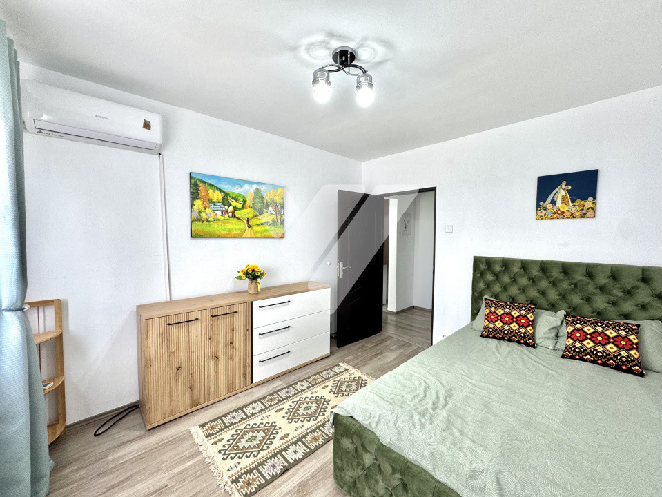 Apartament renovat 3 camere mobilat, etaj 5, lift - Vasile Aaron Sibiu