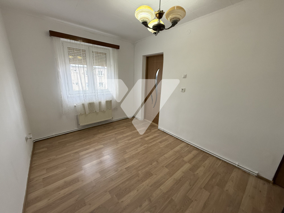 Apartament 2 camere renovat geam la baie zona Tiglari Sibiu