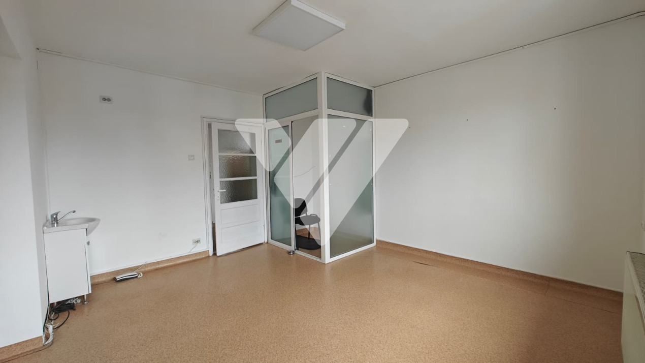 Spațiu comercial 2 camere de inchiriat zona Hipodrom 2