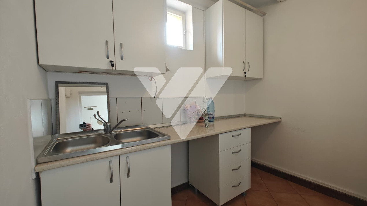 Spațiu comercial 2 camere de inchiriat zona Hipodrom 2