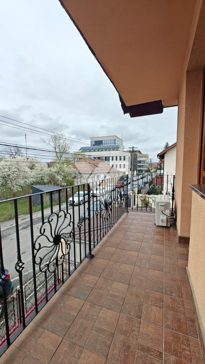 Spațiu comercial 2 camere de inchiriat zona Hipodrom 2