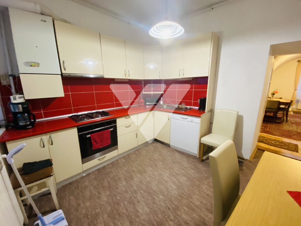 Casa 102 mp utili, teren 198 mp de vanzare in Centrul Istoric Sibiu