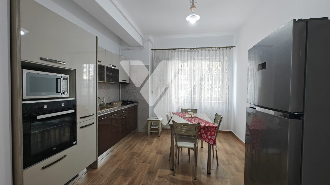 Apartament 2 camere mobilat, etaj 1, parcare zona Lidl Doamna Stanca