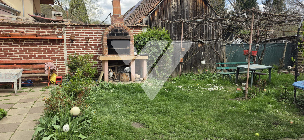 Casa 4 camere, teren 294 mp zona Centrala Cisnadie Sibiu