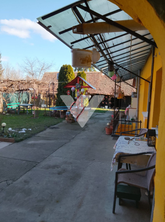 Casa 4 camere, teren 294 mp zona Centrala Cisnadie Sibiu