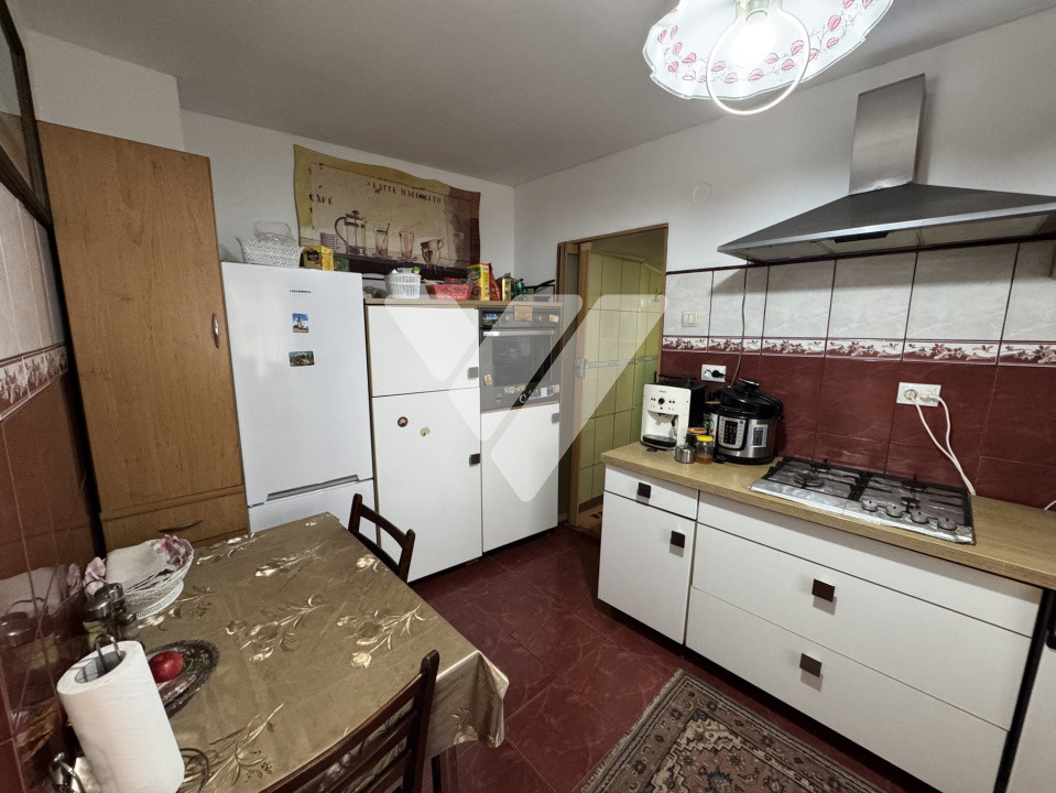 Casa 4 camere, teren 294 mp zona Centrala Cisnadie Sibiu