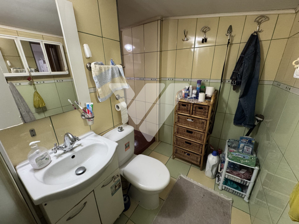Casa 4 camere, teren 294 mp zona Centrala Cisnadie Sibiu