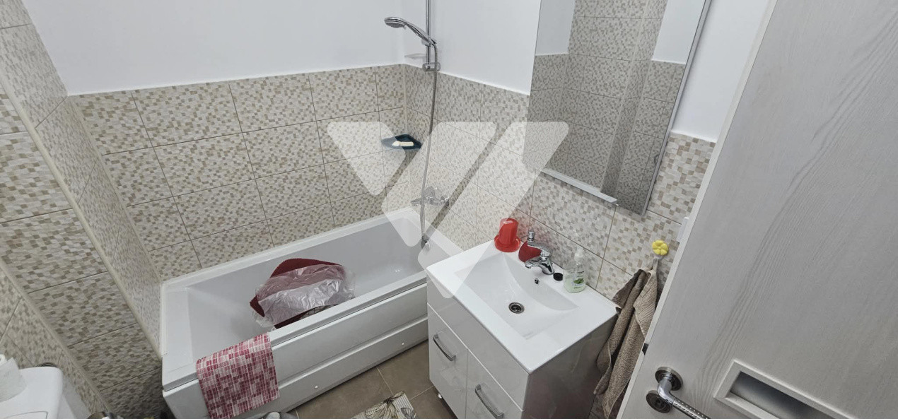 Garsonieră mobilată Cisnădie etaj 1, parcare, vedere munte