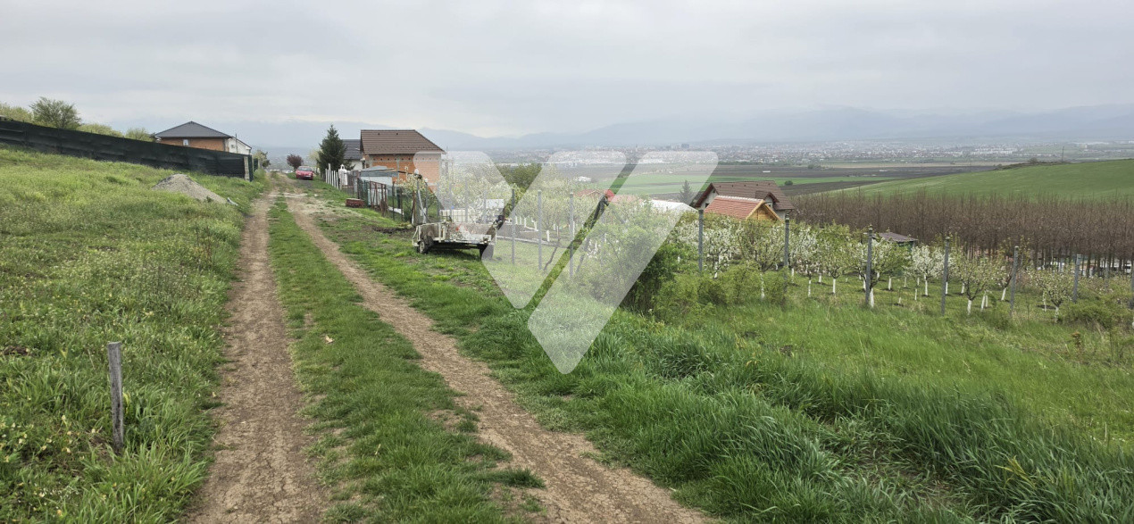 Investitie - Teren intravilan 536 mp Sura Mare ideal construcții