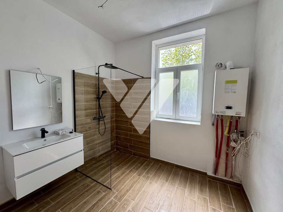 Apartament la casa 2 camere renovat, pivnita zona Centrala Sibiu