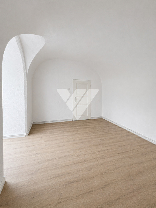 Garsoniera decomandata 30 mp de vanzare zona Centrala Sibiu