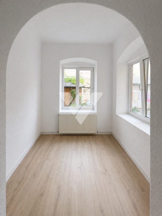 Garsoniera decomandata 30 mp de vanzare zona Centrala Sibiu