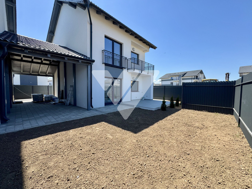 Casa individuala 4 camere 2 bai, carport, teren 230 mp, Selimbar Sibiu