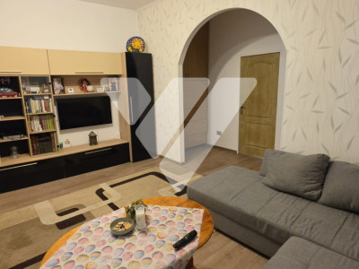 Apartament la casa 3 camere mobilata de vanzare in Cisnadie Sibiu