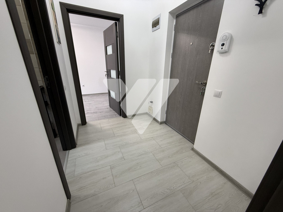 Apartament 2 camere la parter pretabil spatiu comercial