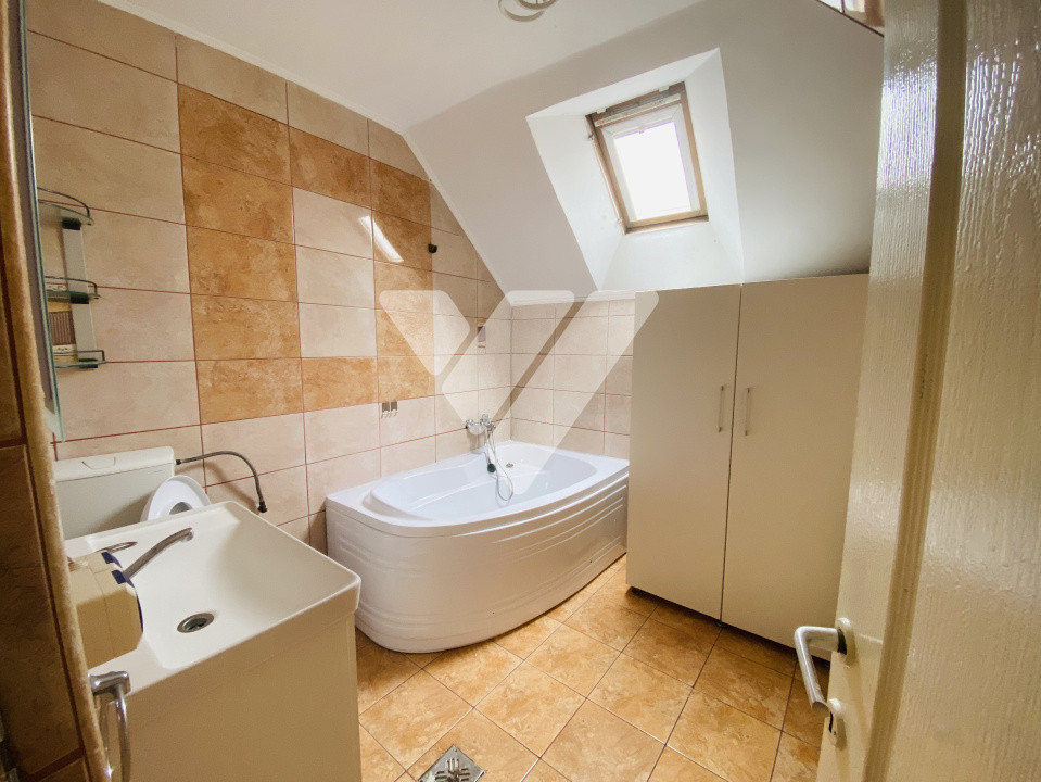 Apartament 3 camere decomandat mobilat, 69 mp zona Vasile Aaron Sibiu