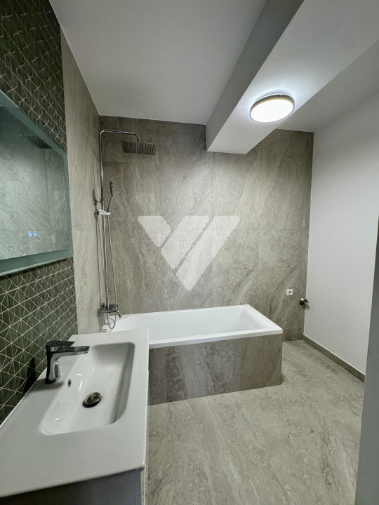 Apartament 3 camere decomandat 65 mp, parter parcare zona Vest Sibiu