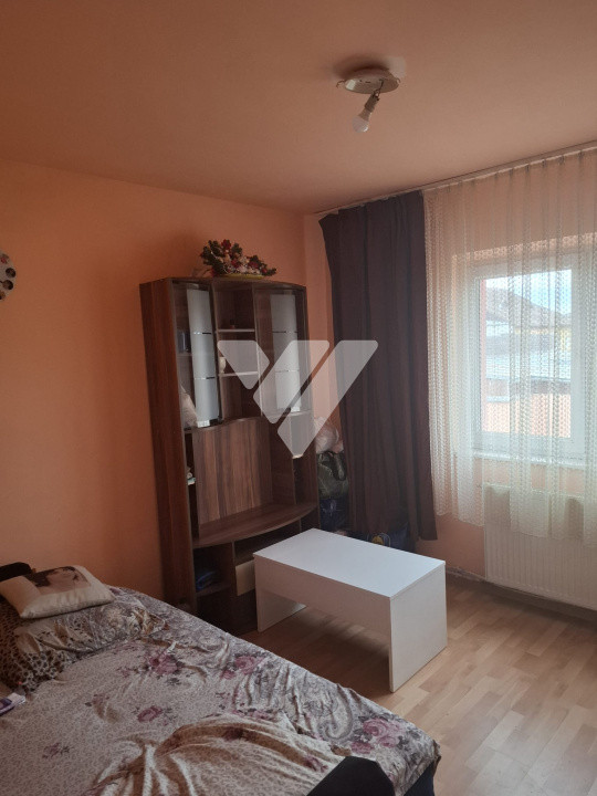 Apartament 3 camere, 84 mp, decomandat și mobilat, Cisnădie