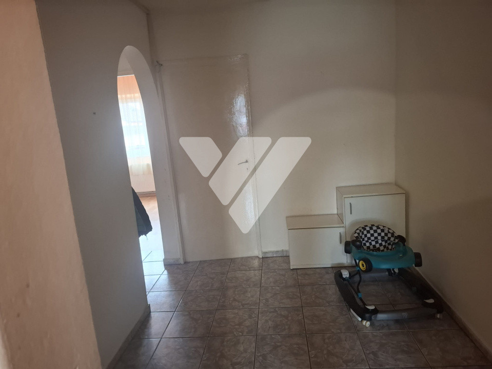 Apartament 3 camere, 84 mp, decomandat și mobilat, Cisnădie