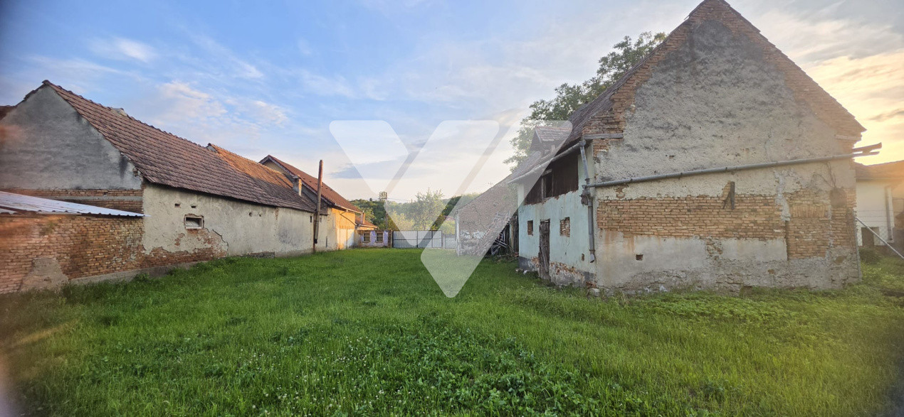 Teren intravilan 2169 mp cu deschidere la doua strazi Rusi Sibiu